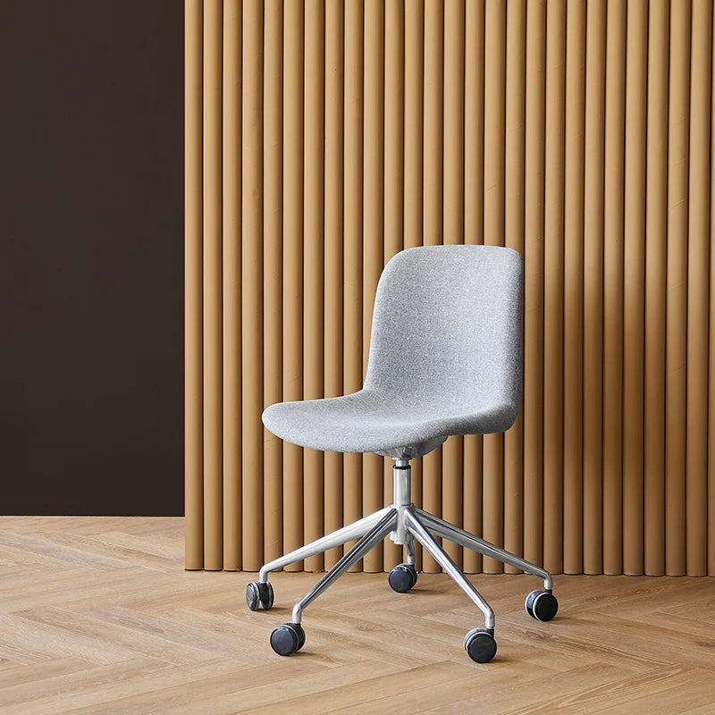 Chaque chaise en aluminium 5 façons