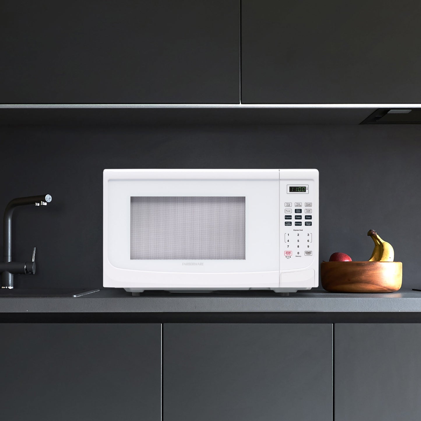 Four à micro-ondes de comptoir Farberware 1000 watts, 31 litres (1,1 pi³), avec éclairage DEL et sécurité enfant