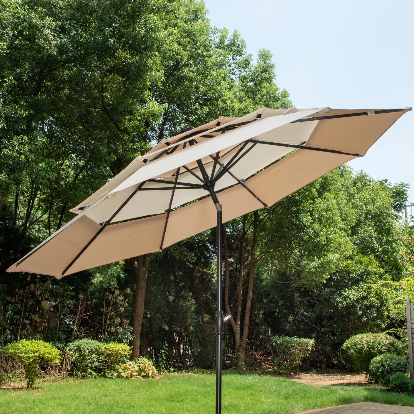 Parasol de terrasse MAISON ARTS de 3 m (10 pi) à 3 niveaux, à inclinaison automatique, double ventilation et éclairage LED