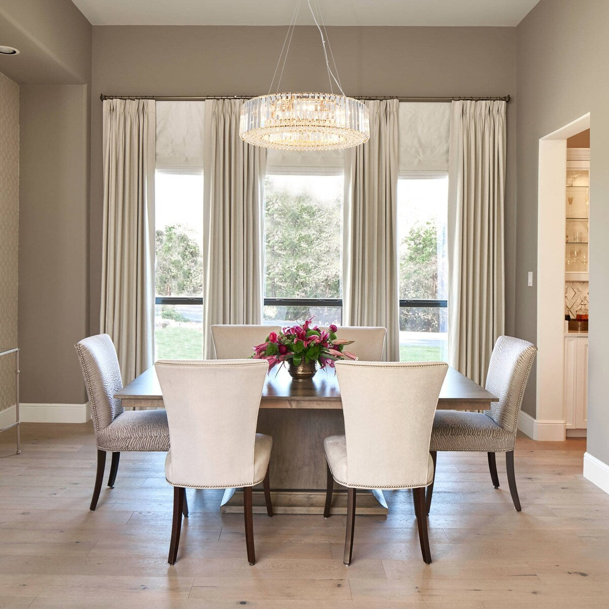 Lustre de style campagnard à 8 lumières de 63 cm (24,8 po), lustre en cristal, lustre tambour pour salle à manger, salon, chambre à coucher et cuisine