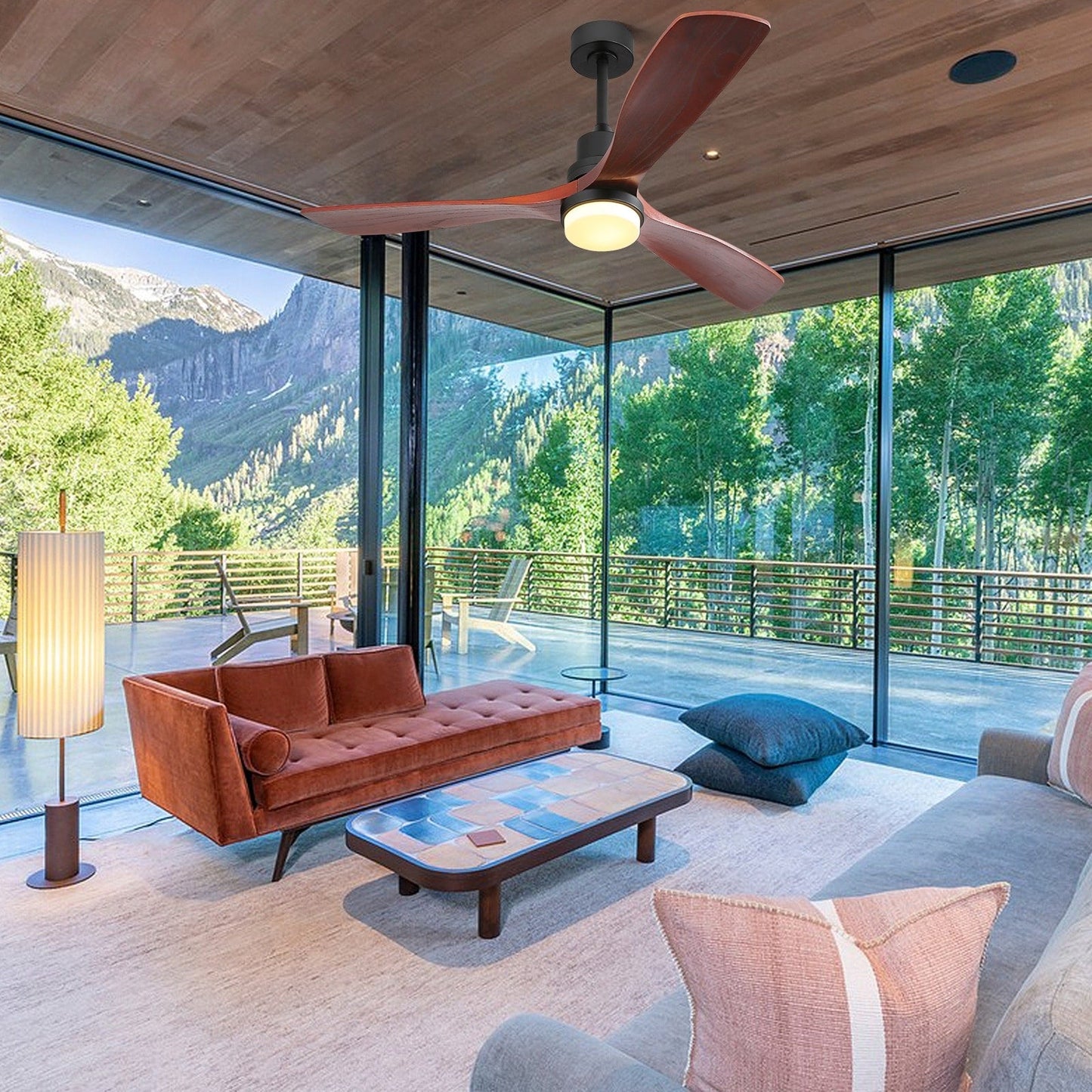 Ventilateur de plafond d'intérieur Sofucor 52 en bois avec éclairage intégré et télécommande (en option).