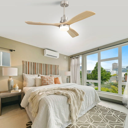 Ventilateur de plafond d'intérieur Sofucor 52 en bois avec éclairage intégré et télécommande (en option).