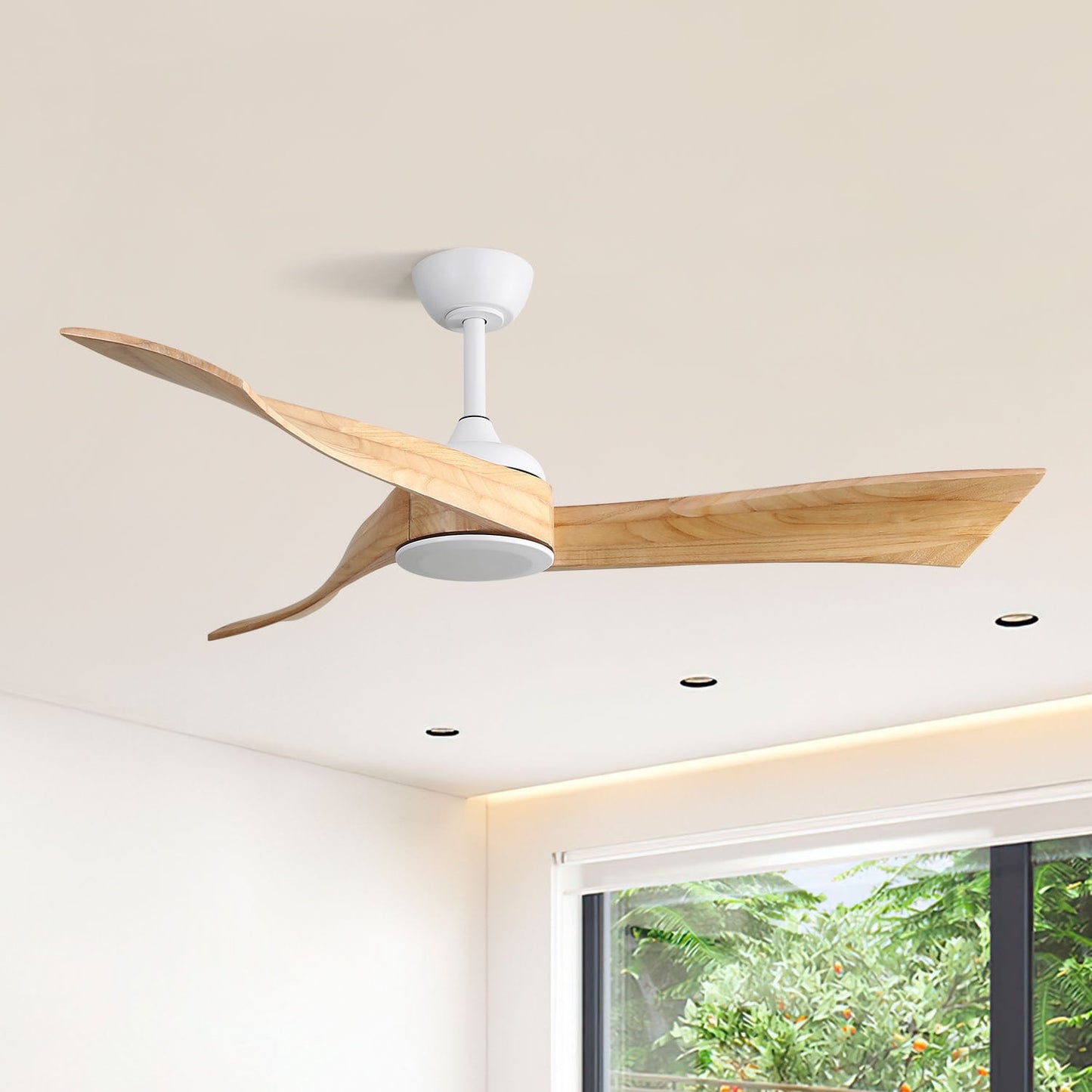 Ventilateur de plafond moderne de 132 cm (52 ​​pouces) en bois massif et ABS avec télécommande (sans éclairage), 6 vitesses de ventilation et flux d'air réversible.