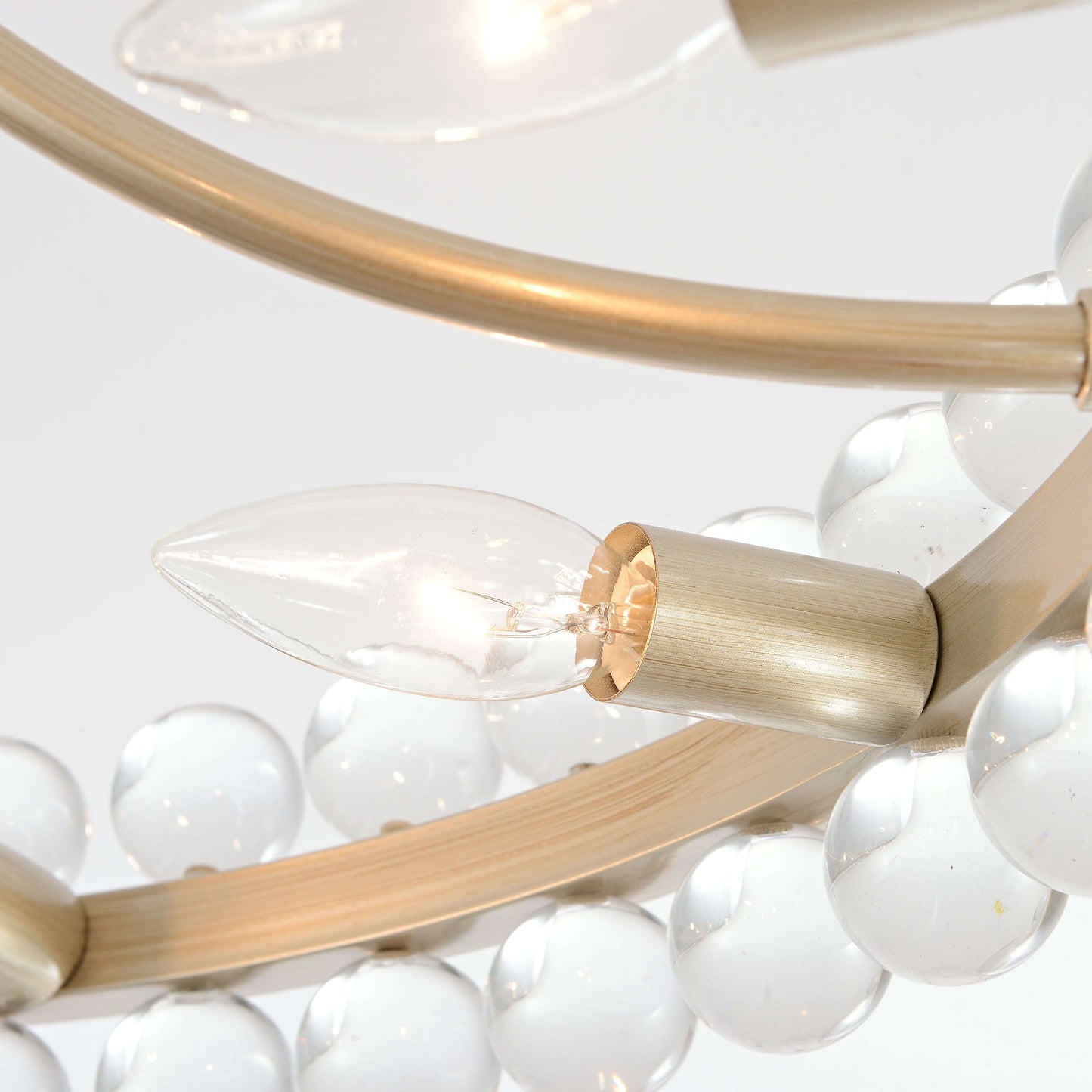 Plafonnier semi-encastré Elvira à 8 lumières en forme de roue de chariot avec cristaux