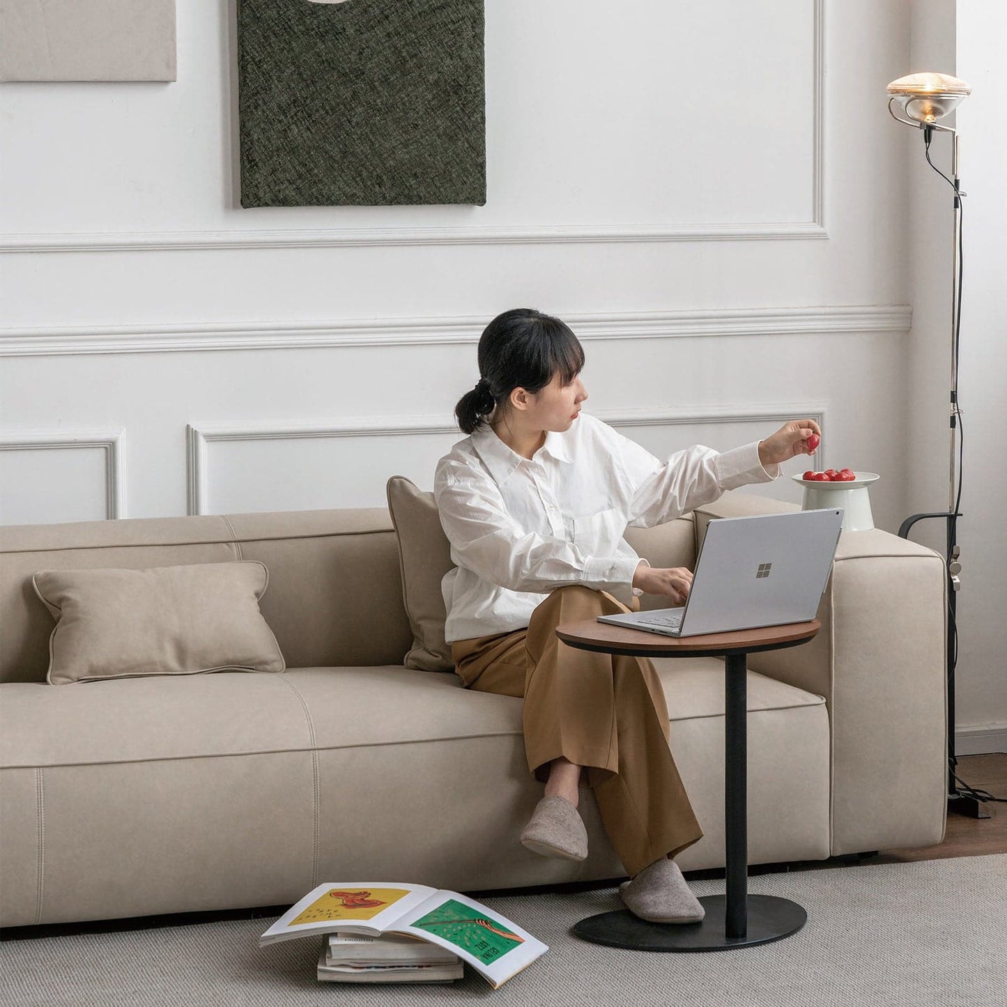 Table d'appoint en amande 