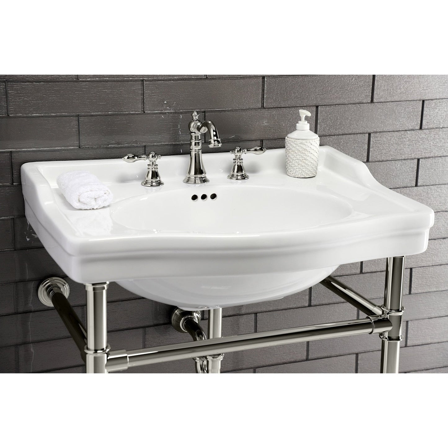 Robinet de salle de bain à entraxe large de style classique américain