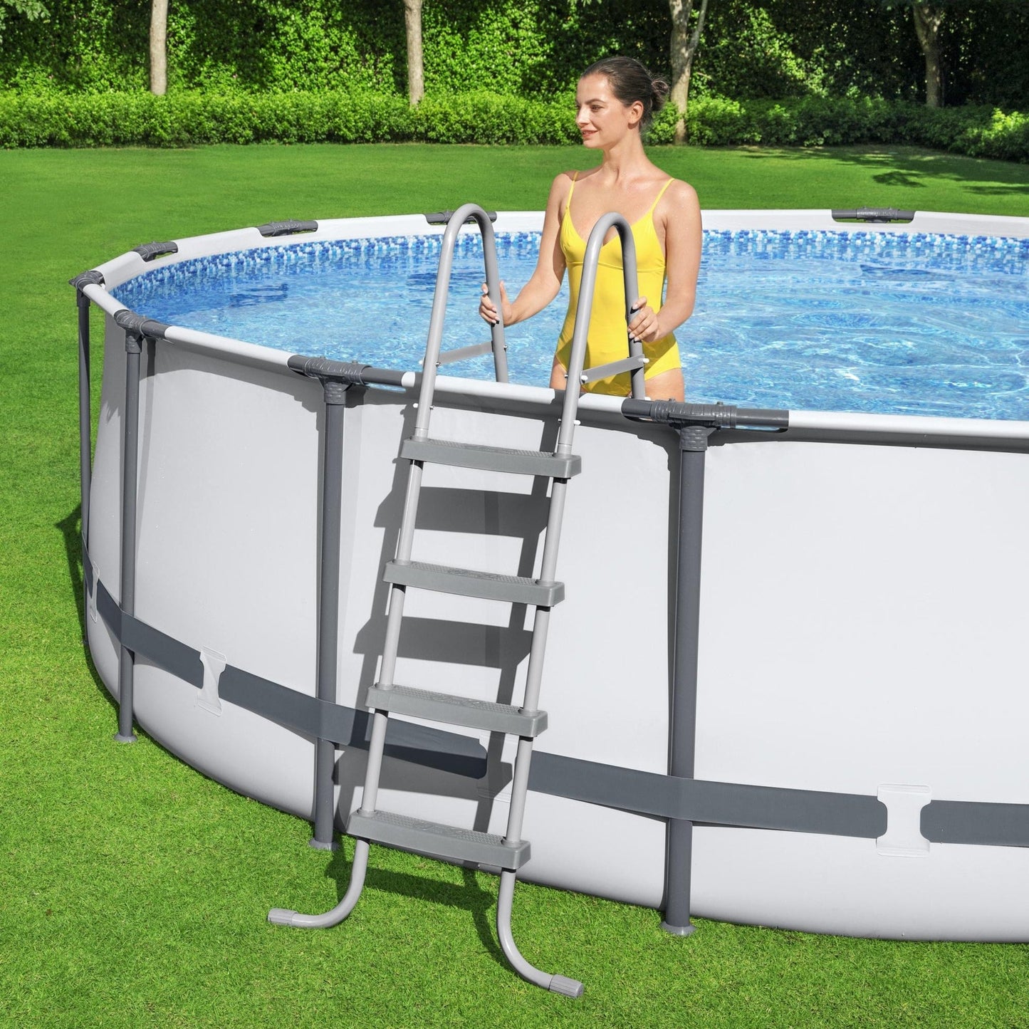 Piscine hors sol ronde Bestway Steel Pro MAX avec pompe et couverture