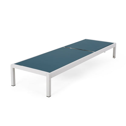 Chaises longues d'extérieur en aluminium Cape Coral (lot de 2) par Christopher Knight Home - 77,56 cm (P) x 25,20 cm (L) x 11,80 cm (H)