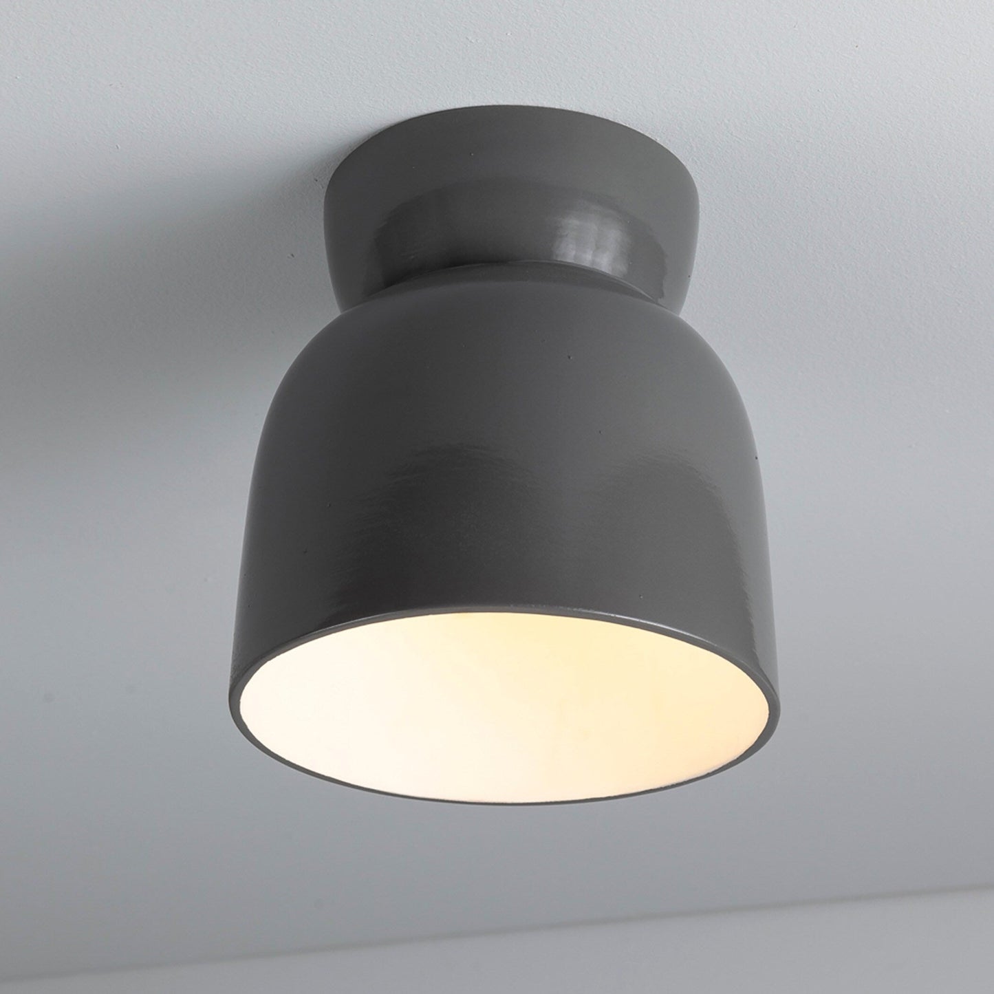 Plafonnier en céramique en forme de sablier