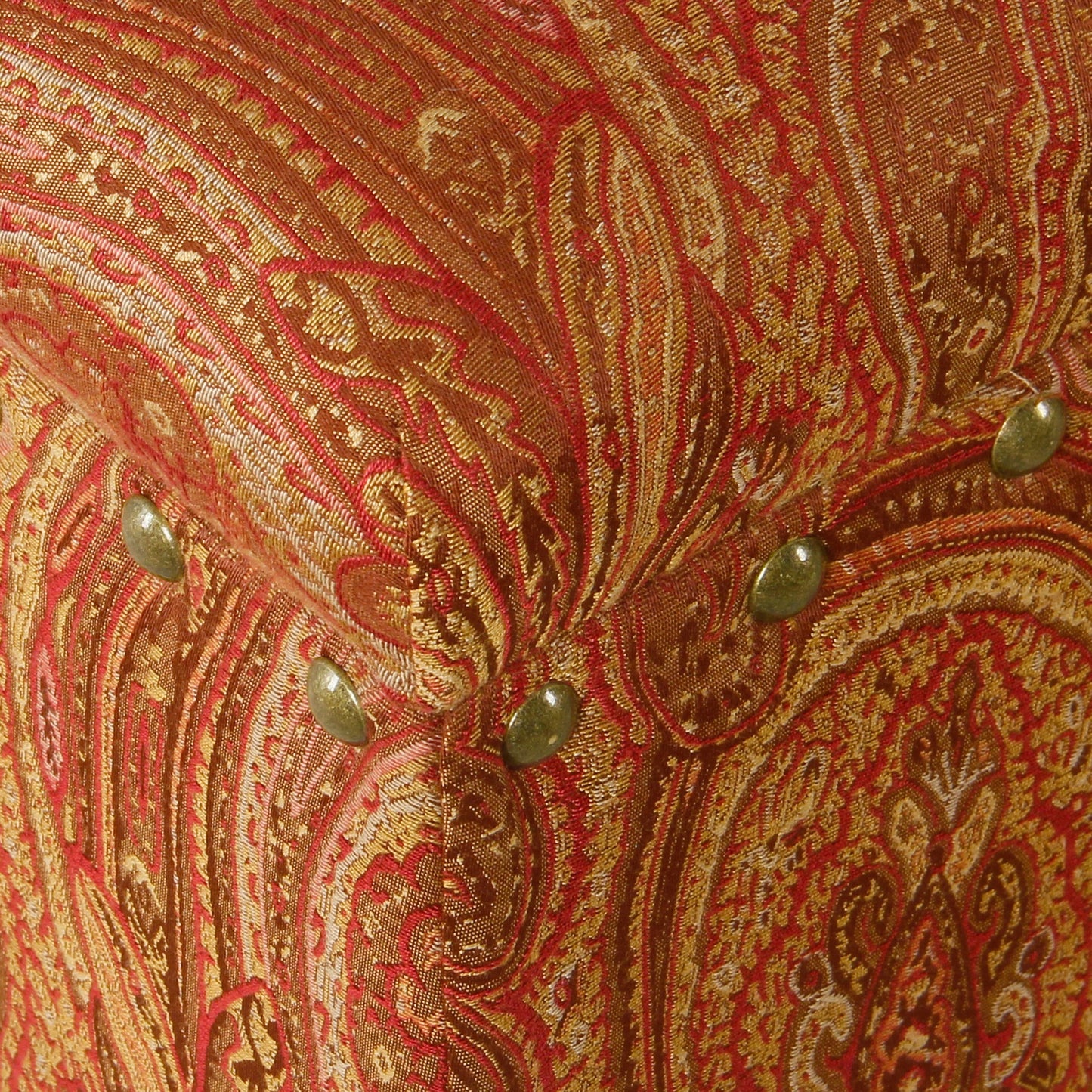 Banc de rangement rembourré Copper Grove Muscari avec garniture cloutée