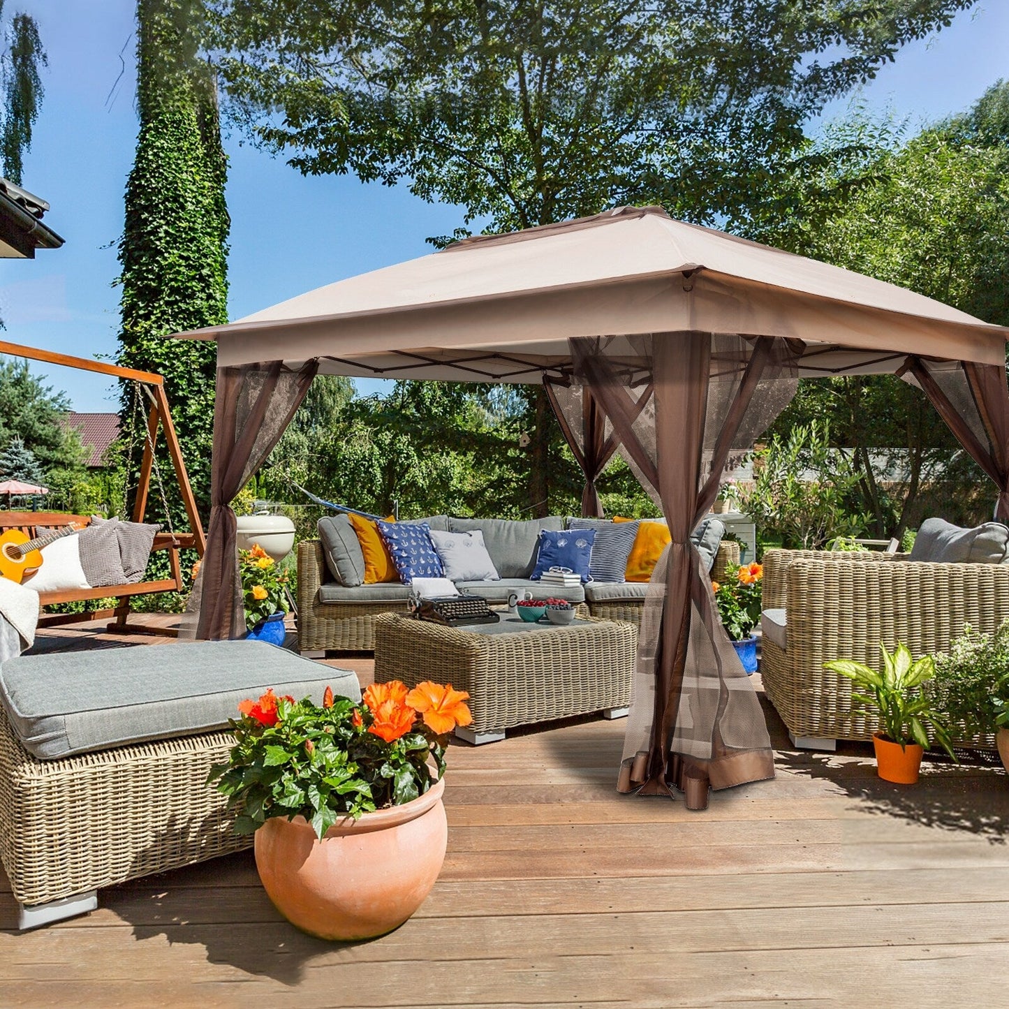 Gazebo pliant en acier Cozywor 11 pi x 11 pi avec moustiquaire