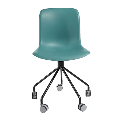 Chaque chaise est équipée d'une roulette en acier à 5 branches.