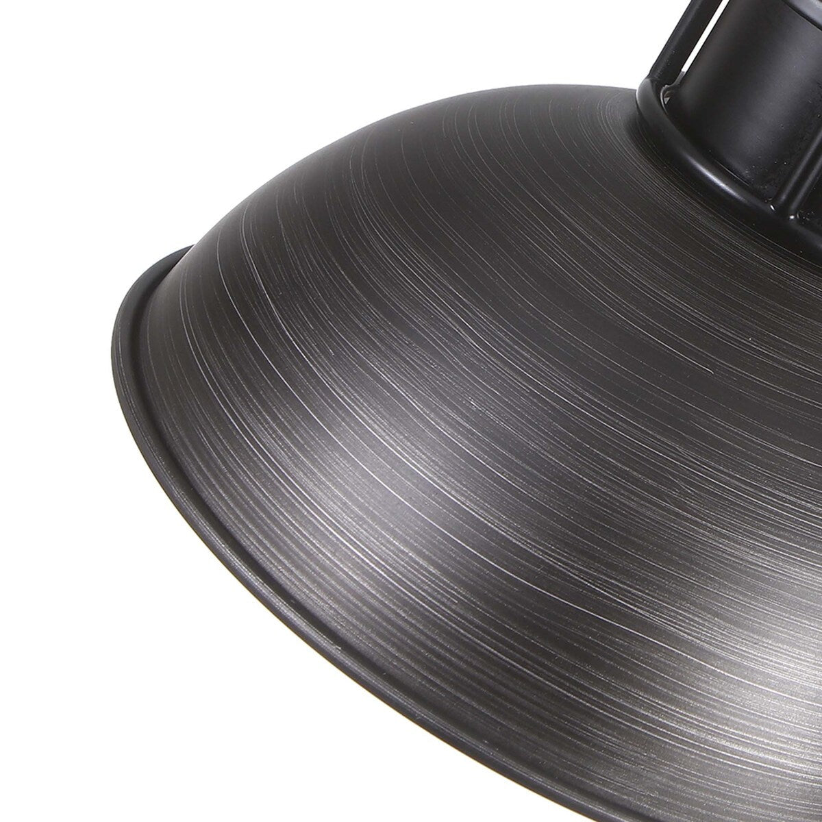 Suspension à trois lumières de style industriel/ferme, en métal, finition bronze huilé, pour îlot de cuisine.