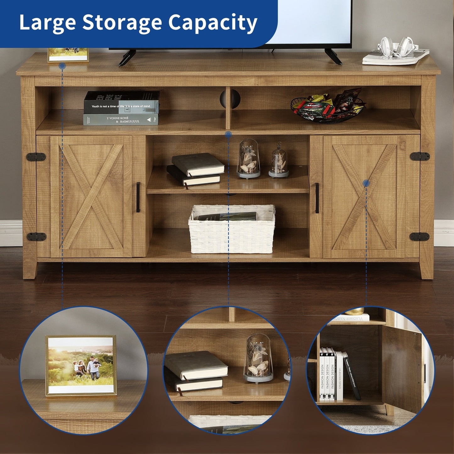 Meuble TV de style campagnard pour téléviseur jusqu'à 65 pouces avec portes et étagères ouvertes, console multimédia et prise électrique.