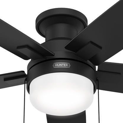 Ventilateur de plafond Hunter 52 Anisten à profil bas avec éclairage LED et chaînette - Style moderne, contemporain et transitionnel
