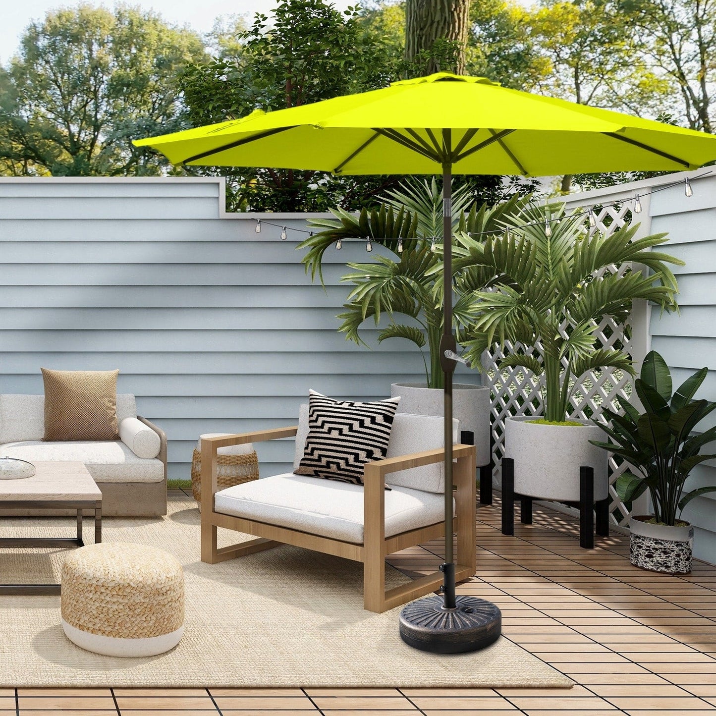 Parasol de terrasse Lopes de 2,74 m (9 pi) avec pied et support lestés finition bronze inclus