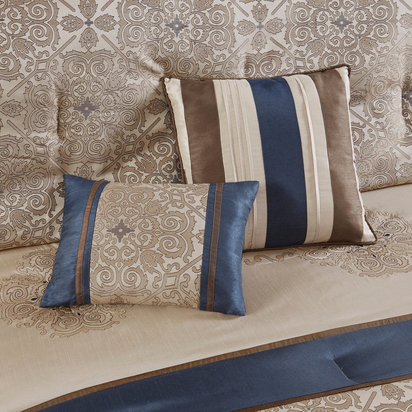 Madison Park Essentials Parker Jacquard Brodé, Ensemble de chambre 24 pièces