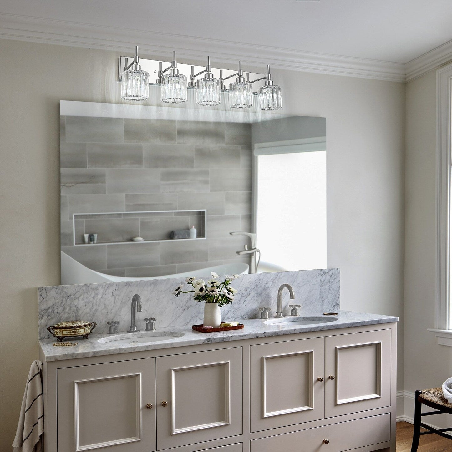 Appliques murales modernes à intensité variable pour salle de bain, avec abat-jour en cristal