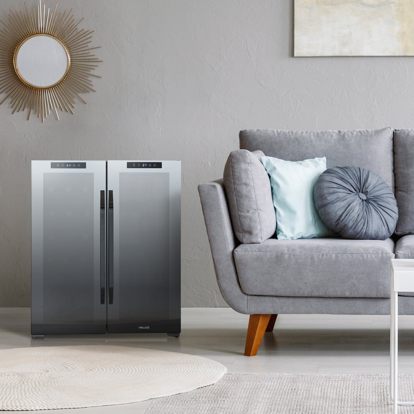 Réfrigérateur à vin et boissons Newair, 18 bouteilles et 59 canettes, deux zones de température, pose libre, contrôle numérique de la température