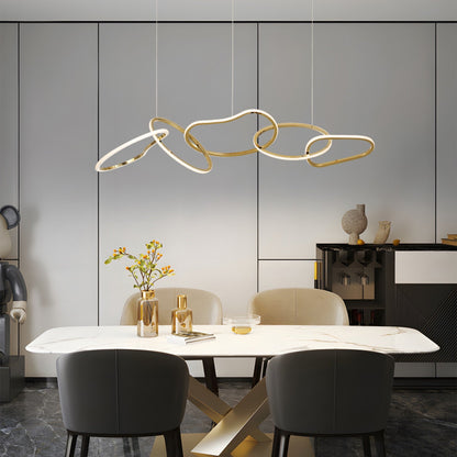 Lustre LED de luxe nordique en acier inoxydable à motifs entrelacés, idéal pour une salle à manger ou un plafond.