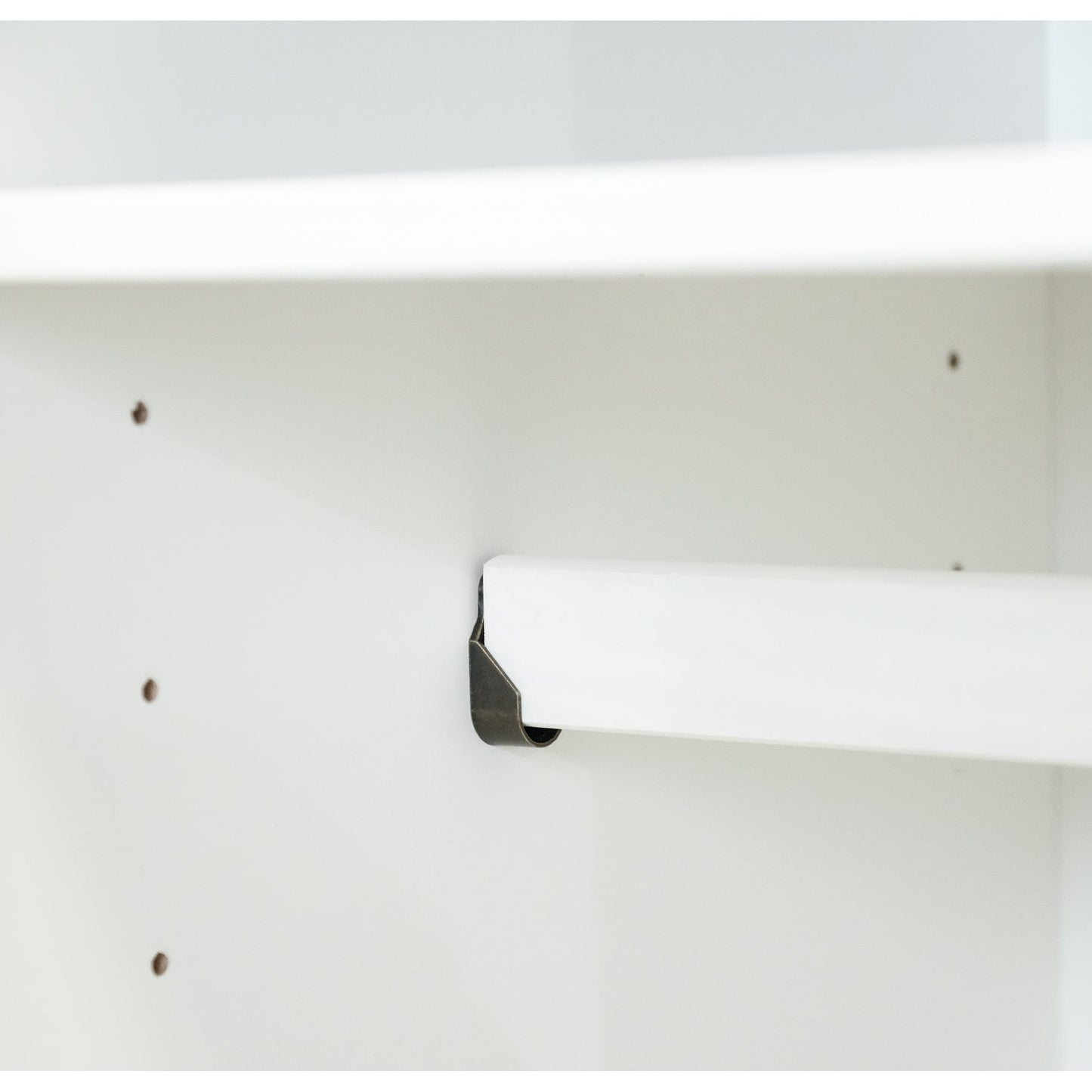 Armoire-penderie Palace Imports Cosmo 3 portes, 100 % bois massif, avec portes en bois massif ou miroir