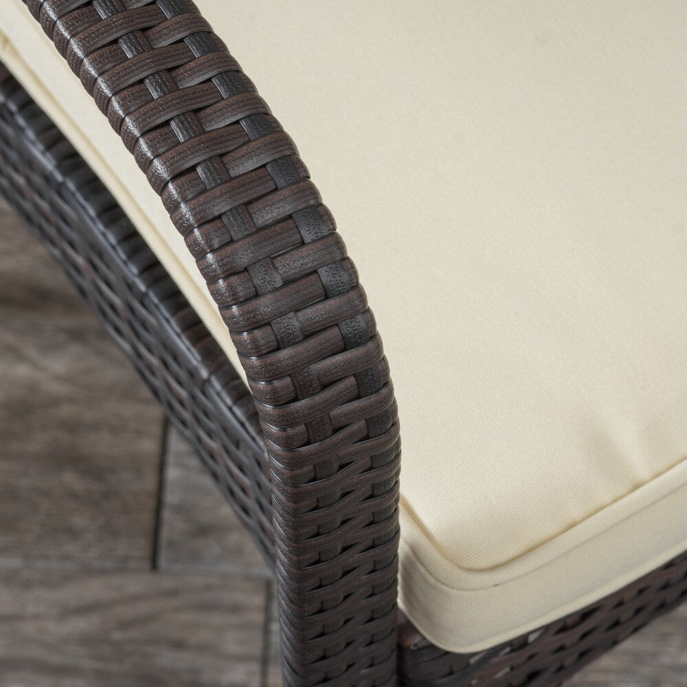 Ensemble bistro d'extérieur en osier 3 pièces Peterson avec coussins par Christopher Knight Home