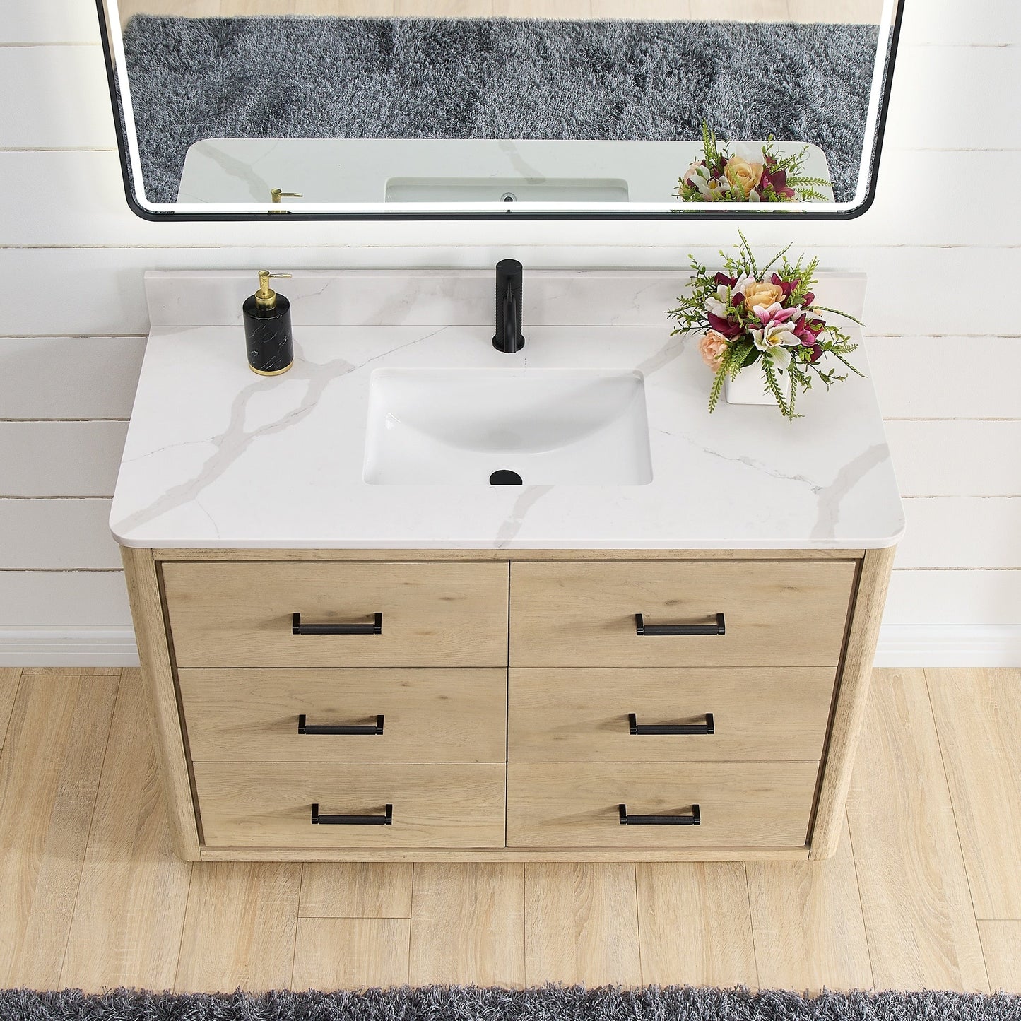 Meuble-lavabo Porto avec plateau en quartz blanc, sans miroir.
