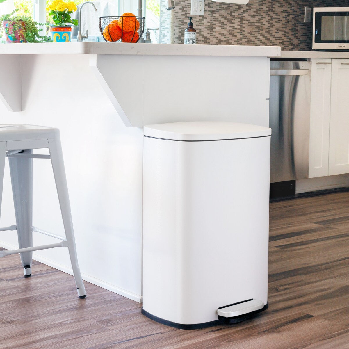 Qualiazero 13,2 gal + DEUX poubelles rectangulaires à pédale de 1,3 gal - Ensemble familial