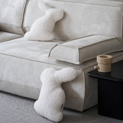 Coussin décoratif lapin penseur