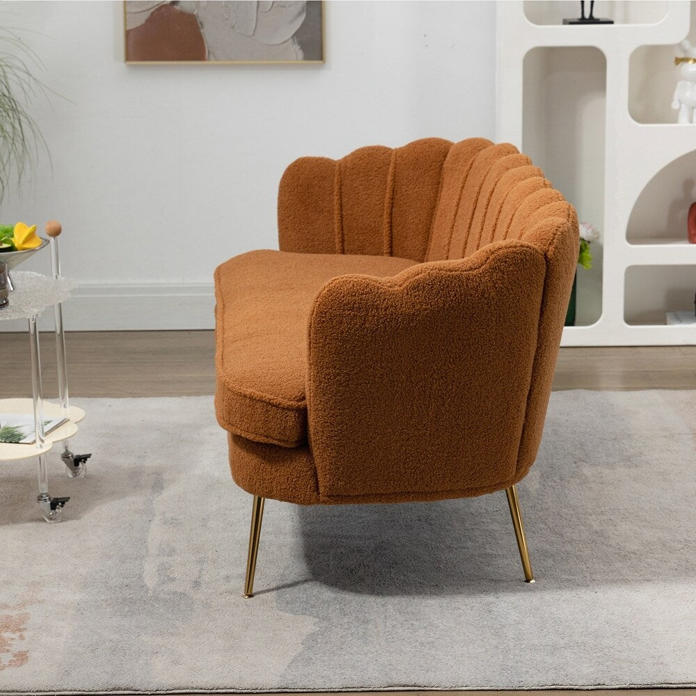 Petit canapé deux places avec pieds en métal doré - 2 places