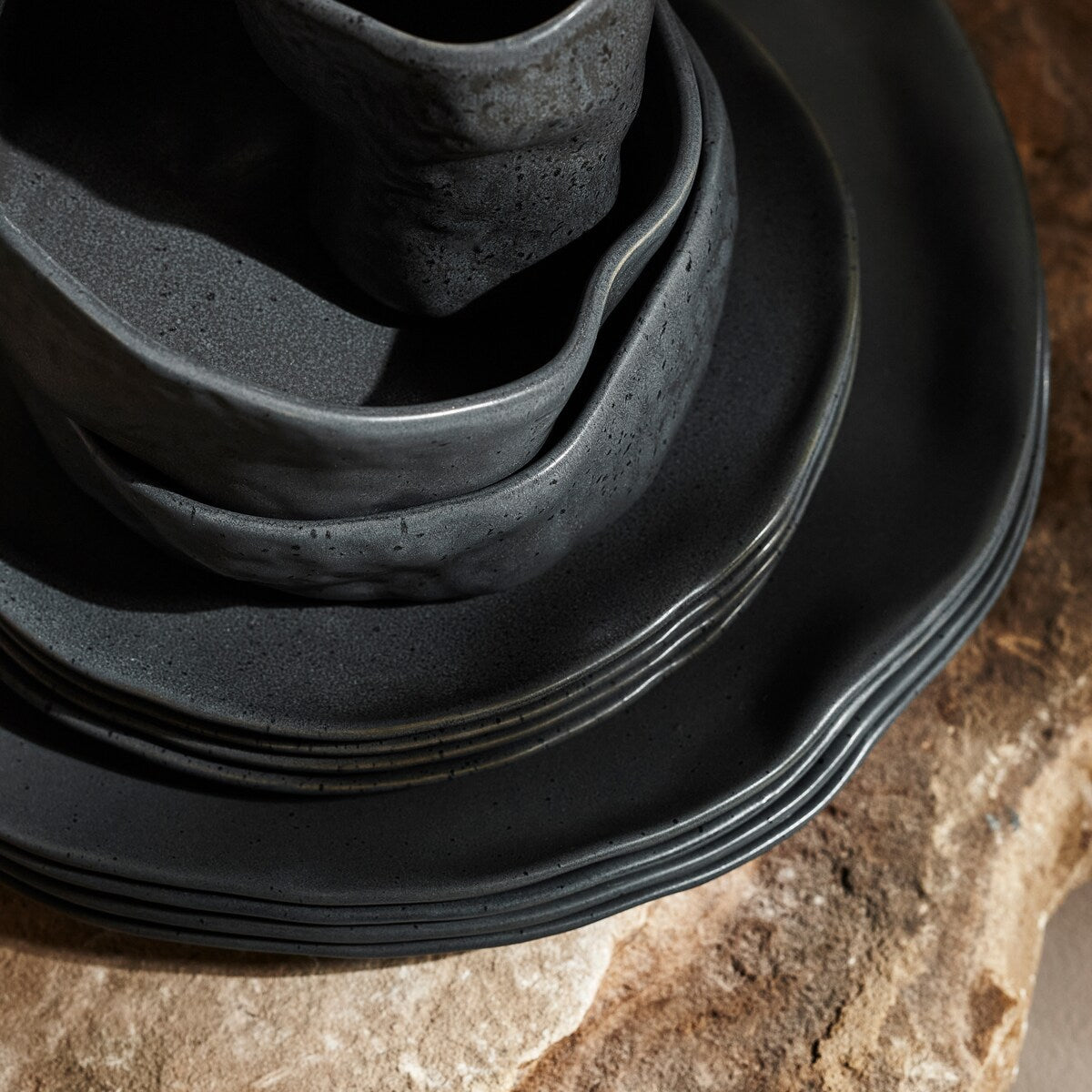 Service de table en grès Stone by Mercer Project ATIK