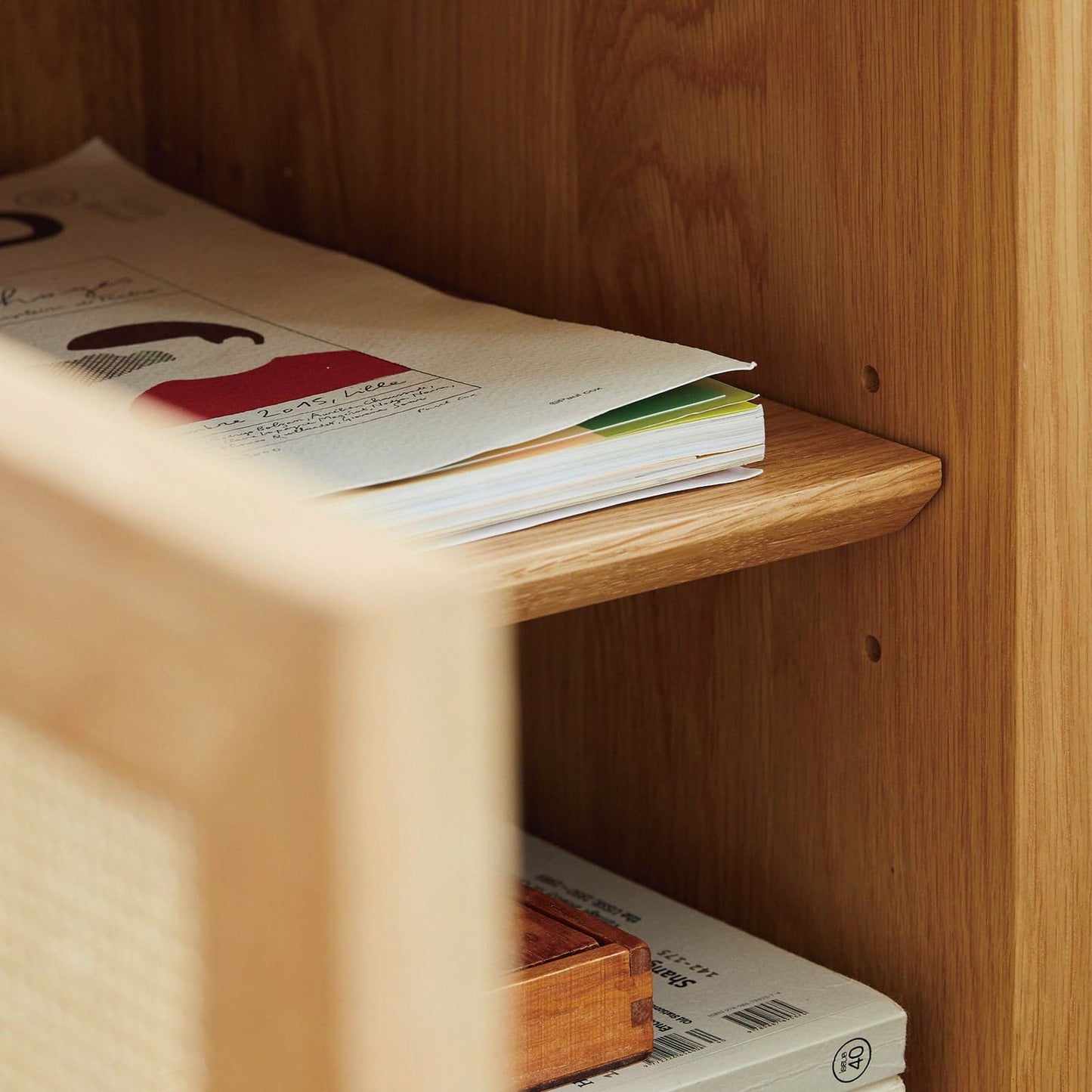 Table de chevet Torii / Porte en rotin tressé