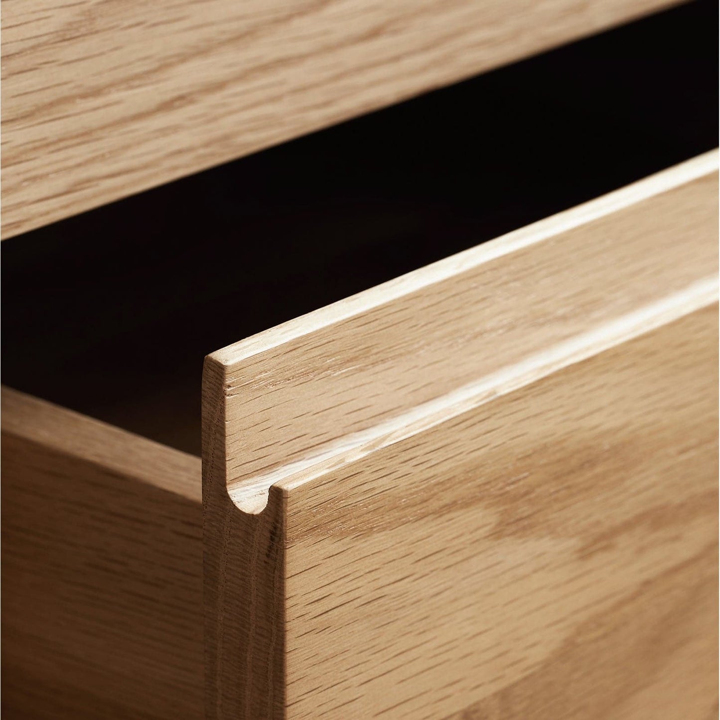 Buffet Torii / Portes et tiroirs en rotin tressé